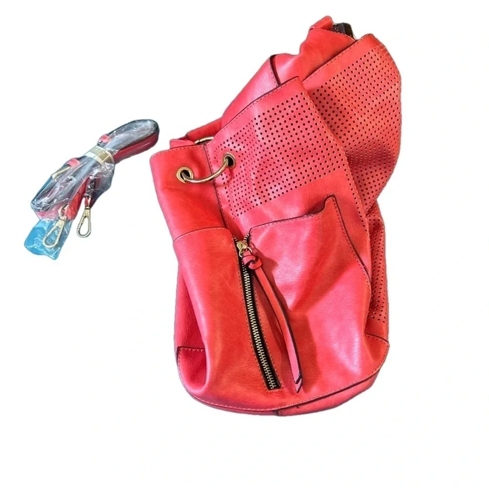 Red shoulder bag / crossbody purse